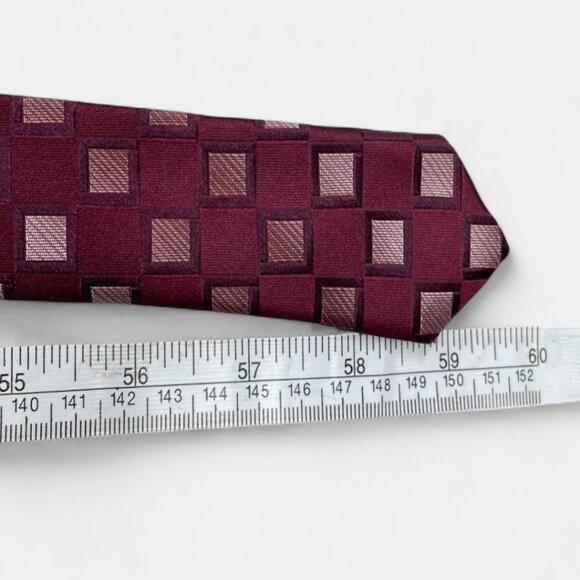 Kenneth Cole Reaction Silk Tie Geometric Cubes Red Formal Business Dress - Picture 6 of 6